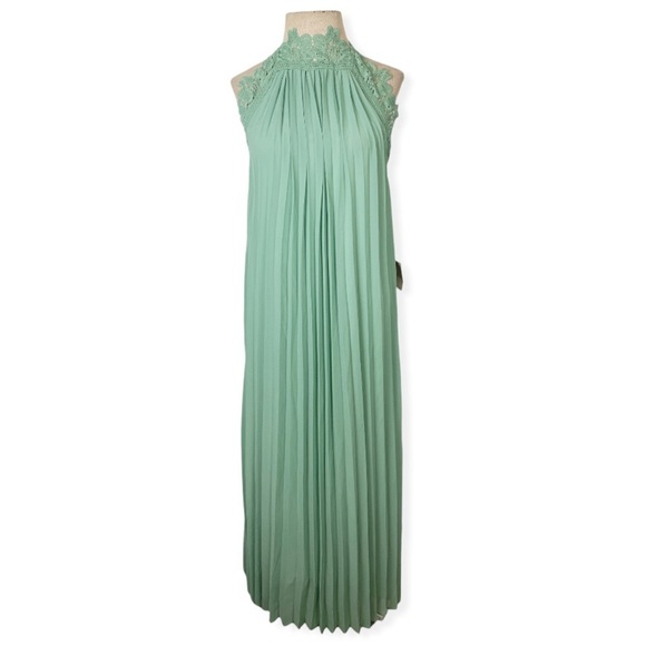 NEW LULUS size small Encinitas Sage Green Lace Pleated Halter Maxi Dress - Picture 3 of 10